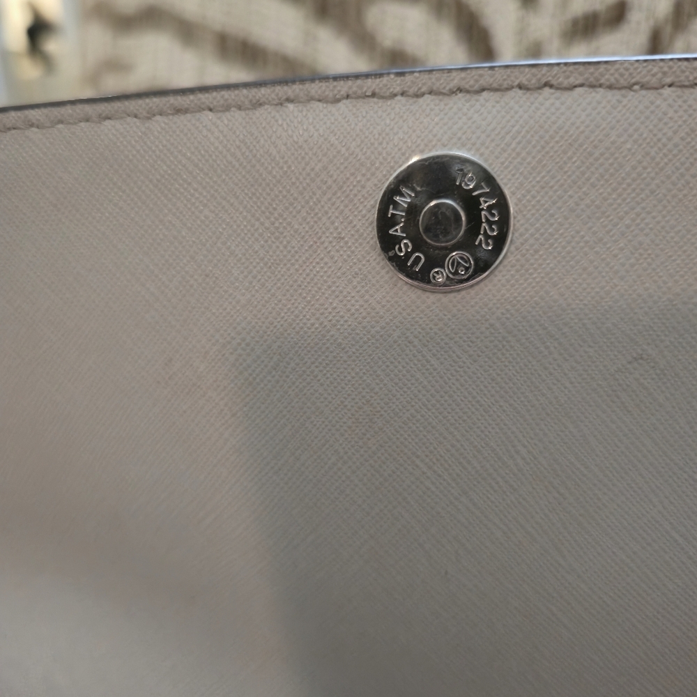 Michael Kors Jet Set Travel Crossbody Wallet Purse Beige - Picture 3 of 6